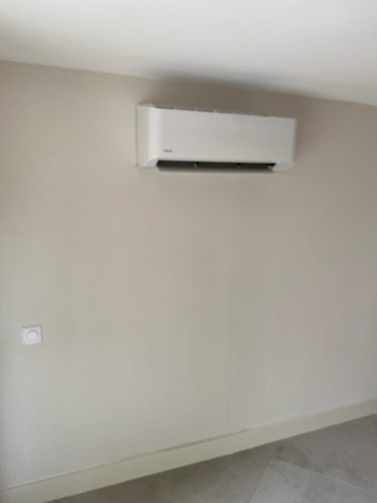 climatiseur-fixe-au-mur
